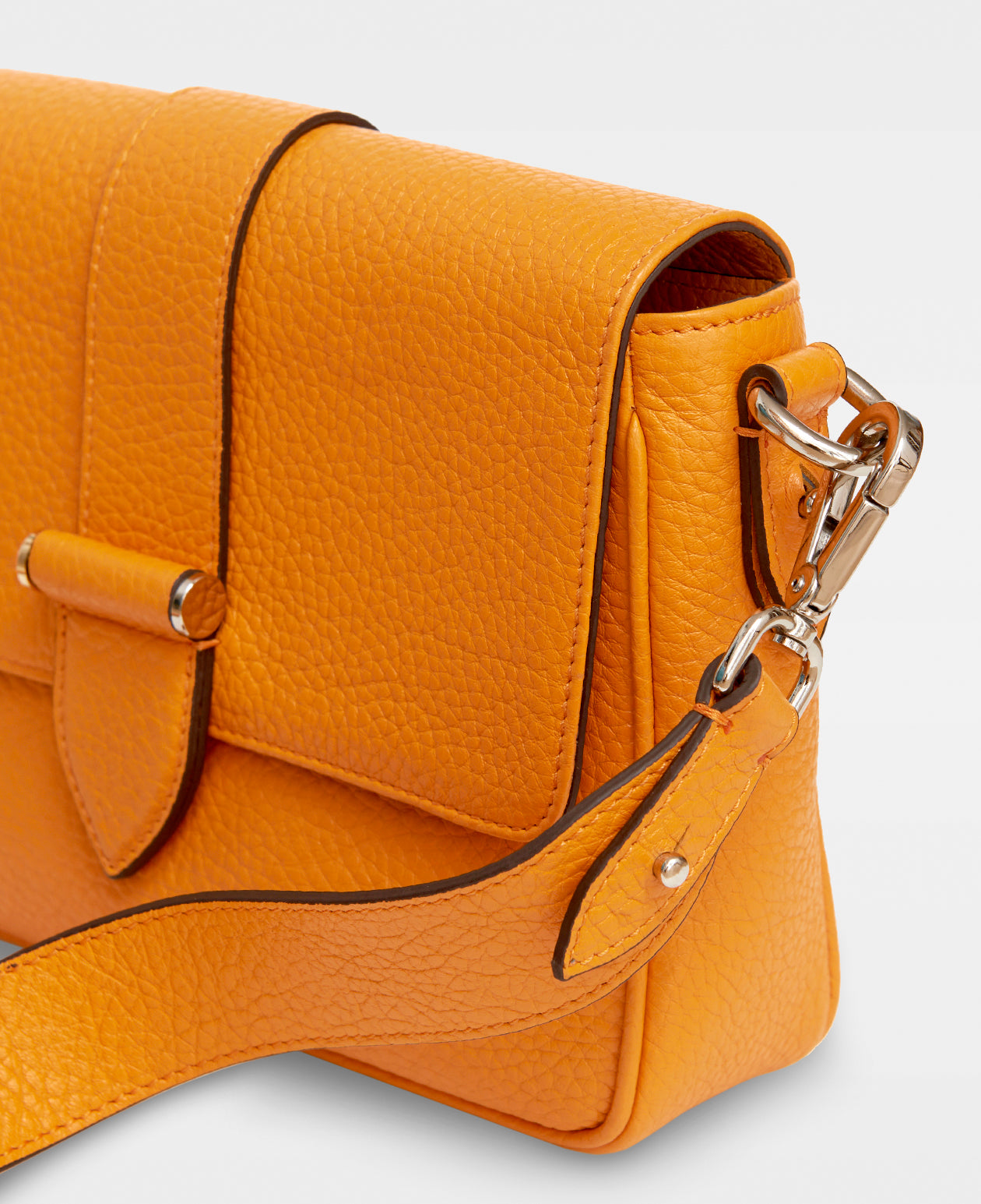 DECADENT COPENHAGEN NICKY crossbody bag Crossbody-väskor Apricot Orange