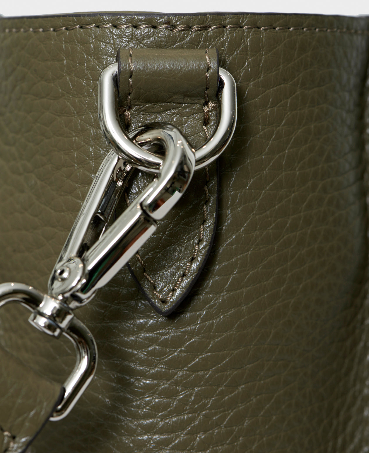 DECADENT COPENHAGEN VIVIAN small bucket bag Axelväskor Olive