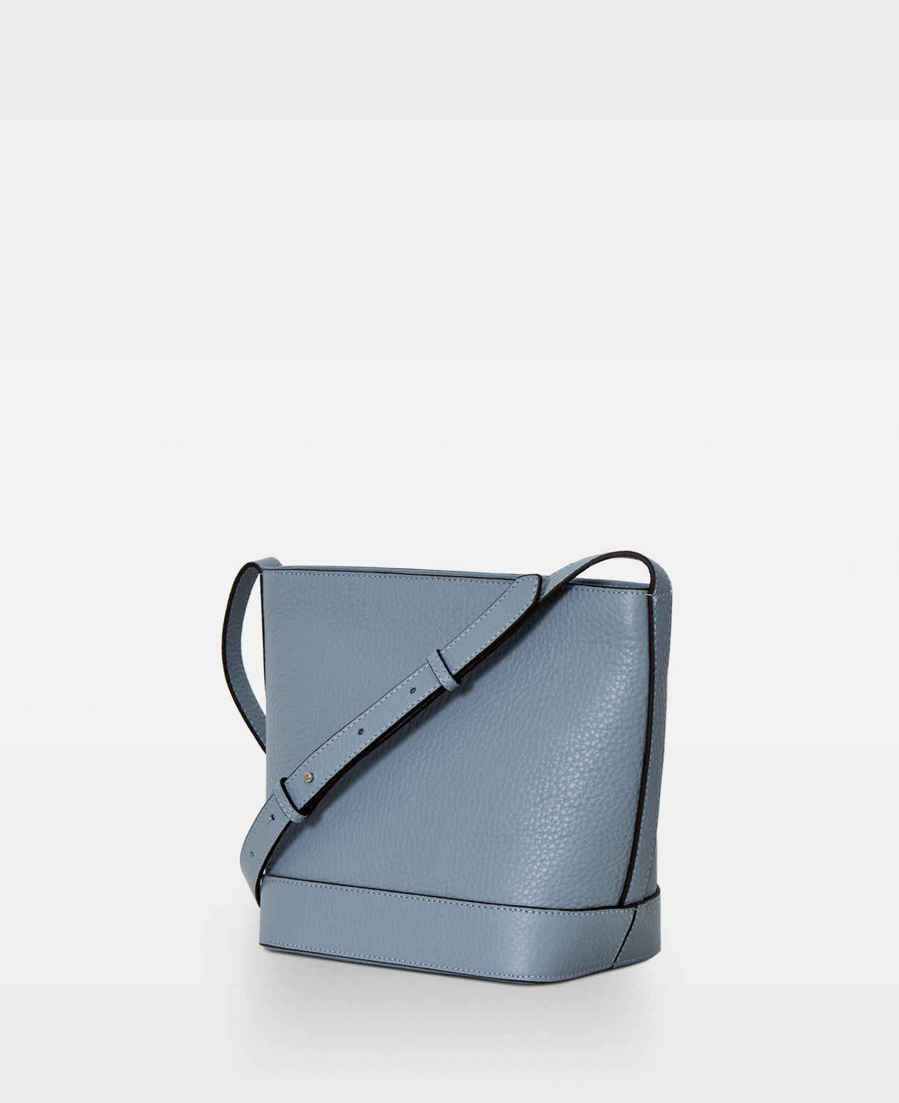 DECADENT COPENHAGEN EDITH Small Bucket Bag Crossbody-väskor Dust blue