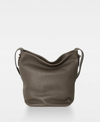 DECADENT COPENHAGEN FENJA big crossbody bag Crossbody-väskor Clay