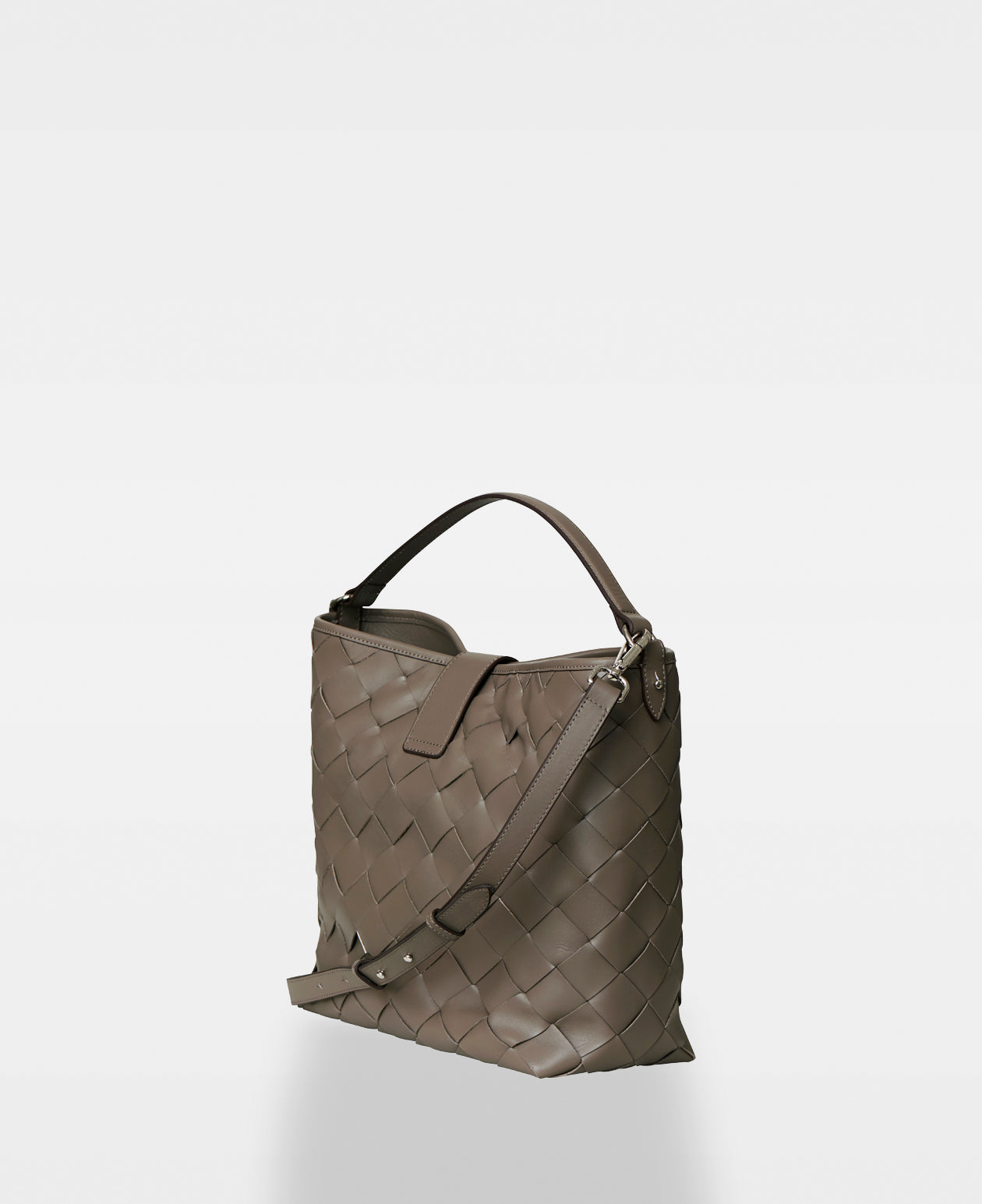 DECADENT COPENHAGEN LOIS woven bucket bag Handväska Clay