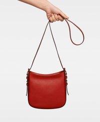 DECADENT COPENHAGEN POPPY small hobo bag Crossbody-väskor Chili Red