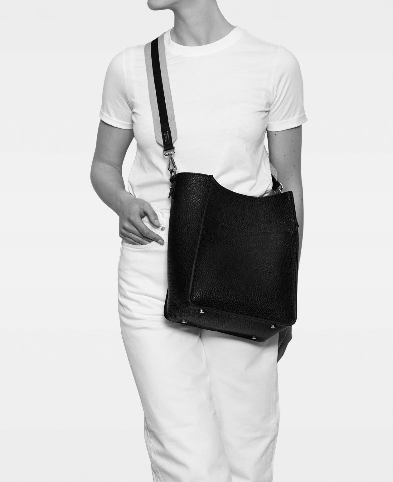 DECADENT COPENHAGEN SHEILA bucket bag Axelväskor Black