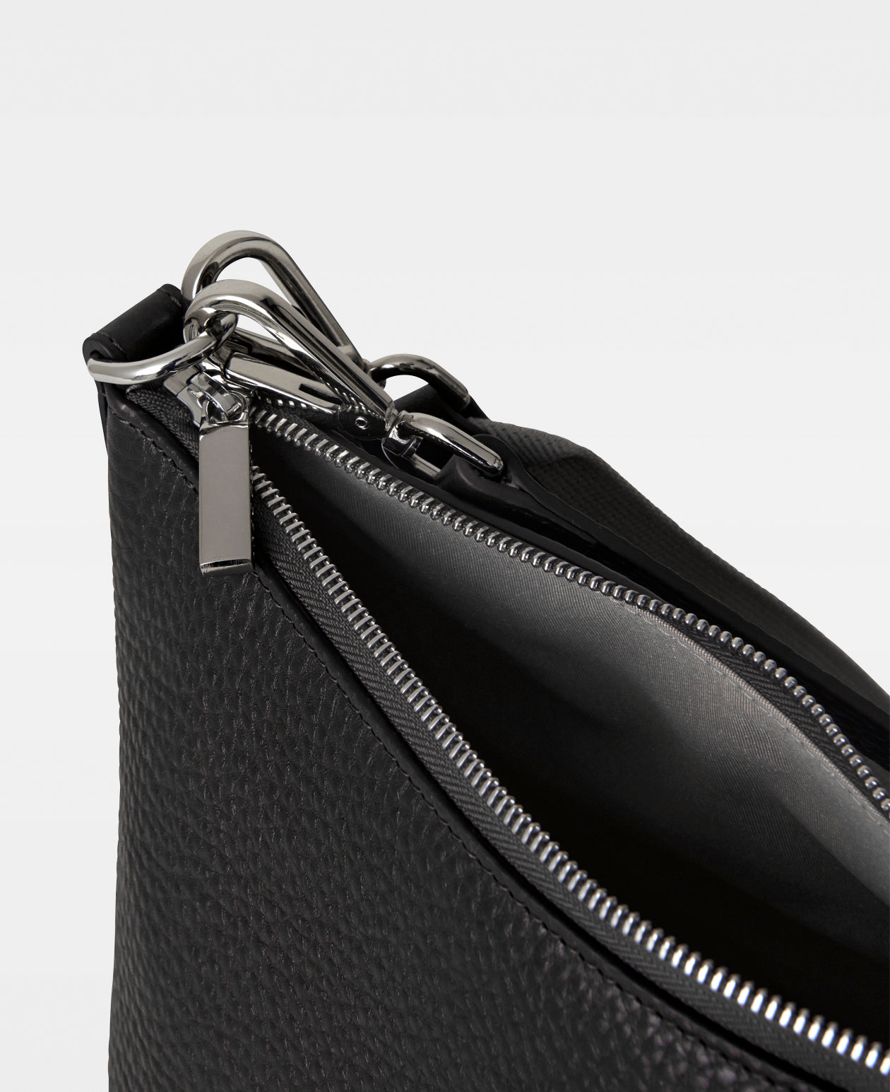 DECADENT COPENHAGEN SOFFI medium crossbody bag Crossbody-väskor Black