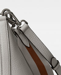 DECADENT COPENHAGEN SOFFI medium crossbody bag Crossbody-väskor Oat