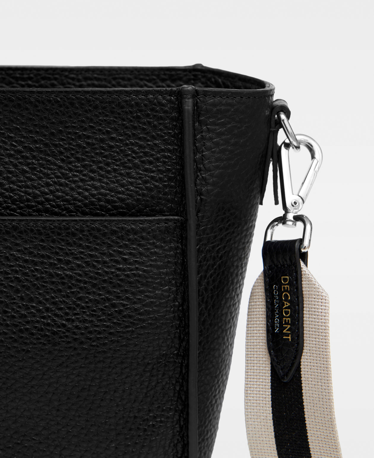 DECADENT COPENHAGEN VIVIAN small bucket bag Axelväskor Black