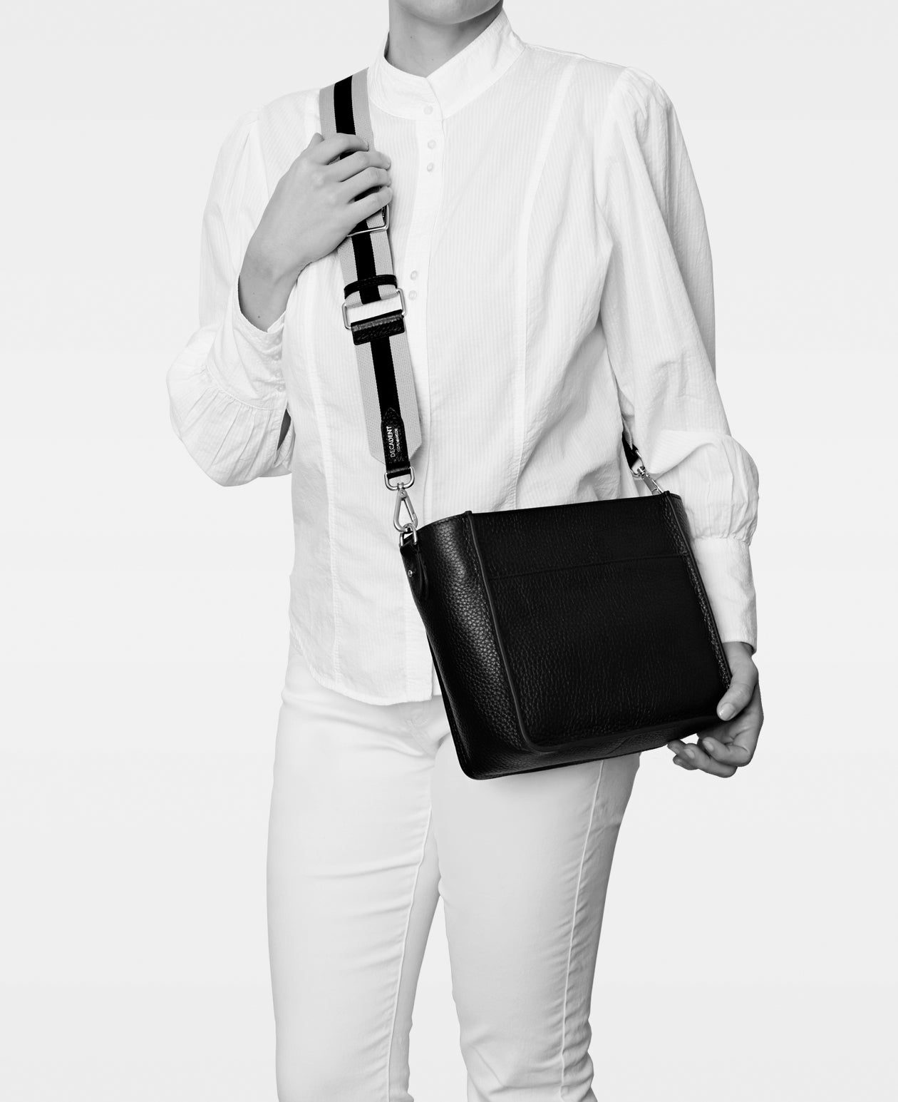 DECADENT COPENHAGEN VIVIAN small bucket bag Axelväskor Cognac 